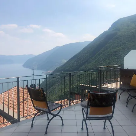 Apartamento La In Con Piscina E Vista